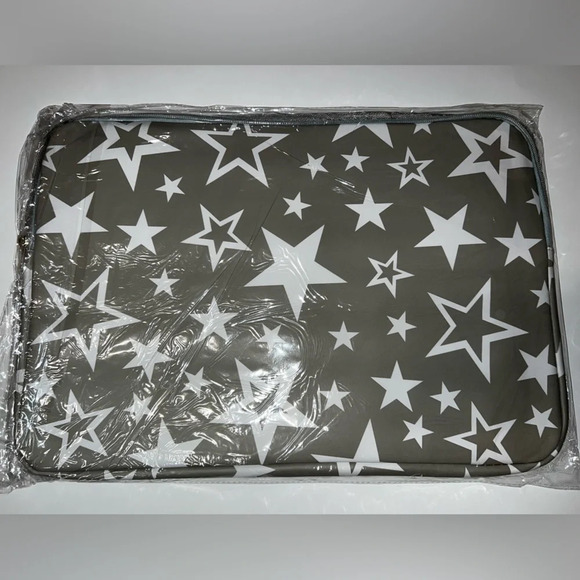 NWT Jane Marie Laptop Case - Picture 2 of 3